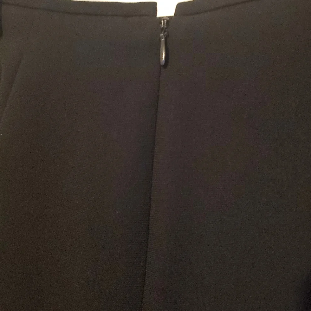 Le Suit ~ Classic Black 2 pc Skirt Suit - Picture 5 of 7